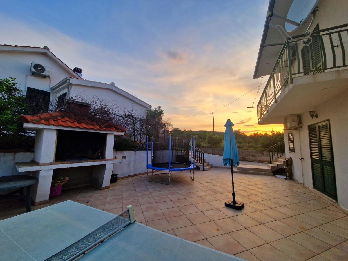 Holiday Home Nino With Amazing Swimming Pool 斯拉汀 外观 照片