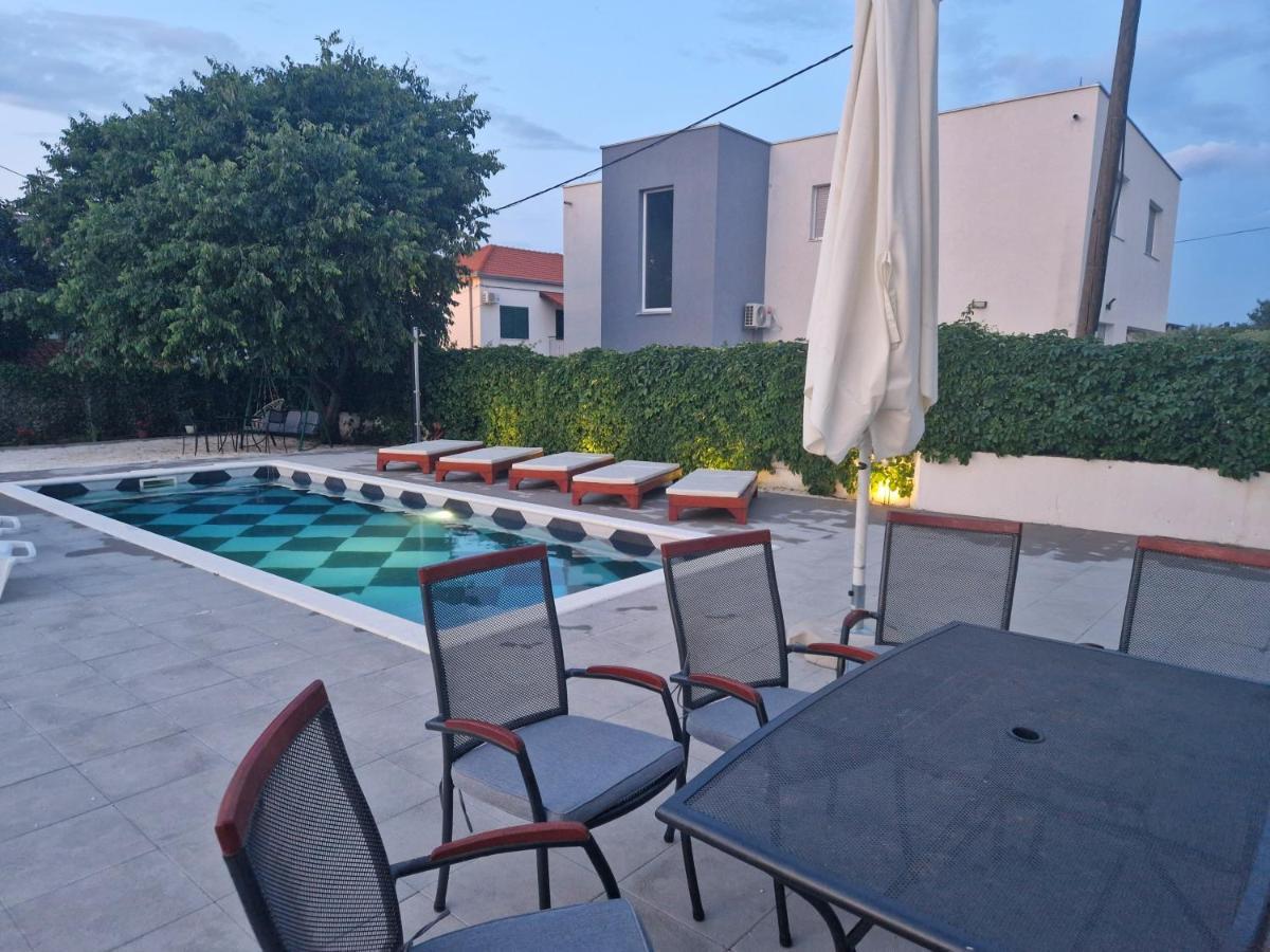 Holiday Home Nino With Amazing Swimming Pool 斯拉汀 外观 照片