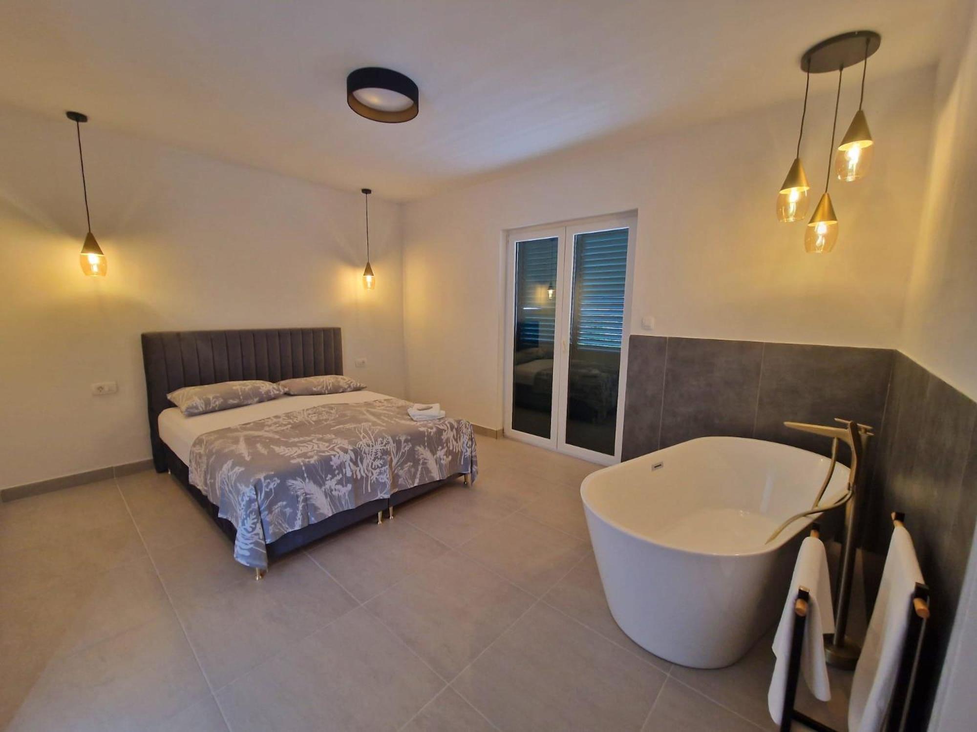 Holiday Home Nino With Amazing Swimming Pool 斯拉汀 外观 照片